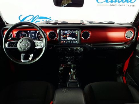 Used 2021 Jeep Wrangler Unlimited Rubicon AWD/4WD image 13