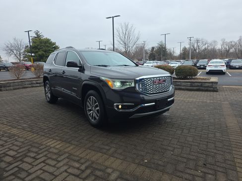 Used 2019 GMC Acadia SLE image 7