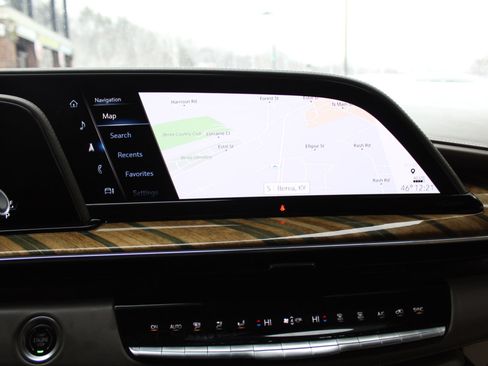 Used 2021 Cadillac Escalade Sport Platinum w/ Heavy-Duty Trailer Package image 18