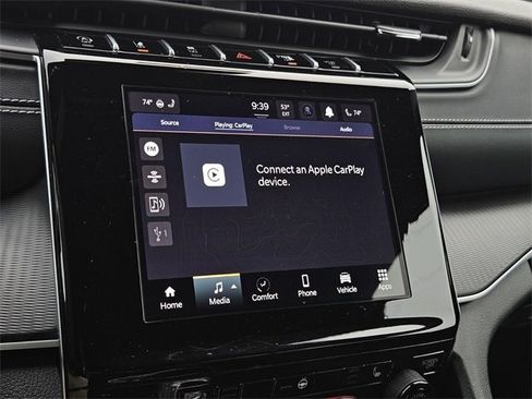 Used 2024 Jeep Grand Cherokee L Laredo image 18