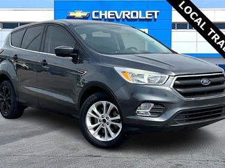 Used 2019 Ford Escape SE image 1
