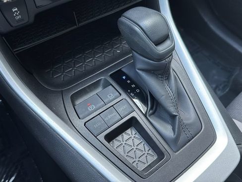 Used 2023 Toyota RAV4 XLE FWD image 23