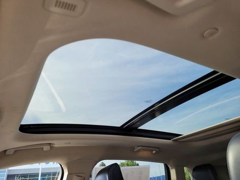 Certified 2021 Lincoln Nautilus Reserve image 19