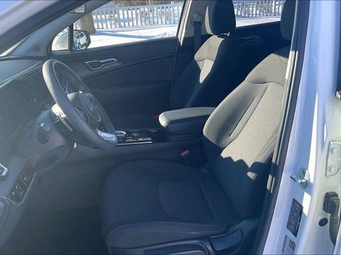 Used 2023 Kia Sportage LX image 24