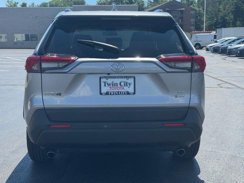 Used 2025 Toyota RAV4 LE AWD/4WD image 6