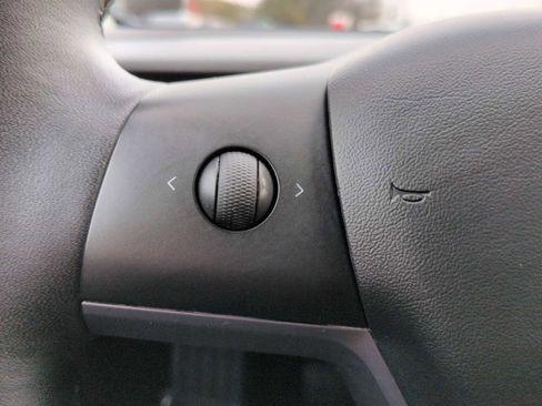 Used 2019 Tesla Model 3 Standard Range Plus image 25