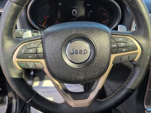 Used 2017 Jeep Grand Cherokee Limited w/ Luxury Group II AWD/4WD image 24