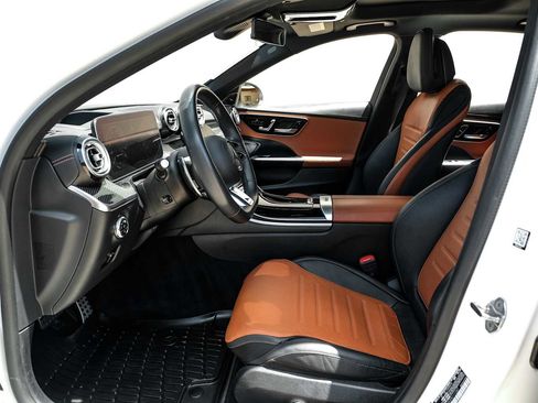 Used 2023 Mercedes-Benz C 43 AMG 4MATIC Sedan image 4