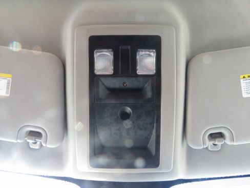 Used 2018 RAM 1500 Express image 25