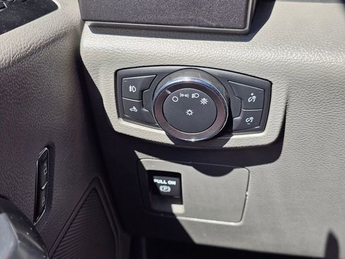 Used 2018 Ford F150 XLT w/ XTR Package image 31