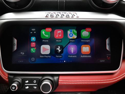 Used 2022 Ferrari Portofino M RWD image 16