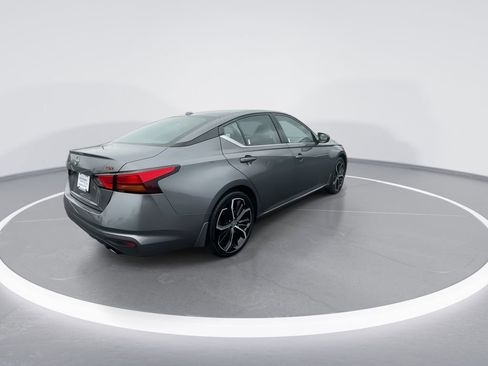 Used 2024 Nissan Altima 2.5 SR image 8