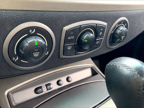 Used 2004 BMW Z4 2.5i image 27