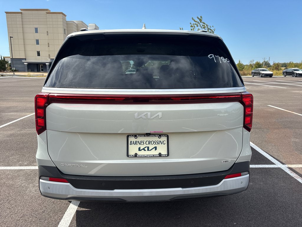 Used 2026 Kia Carnival EX FWD image 6