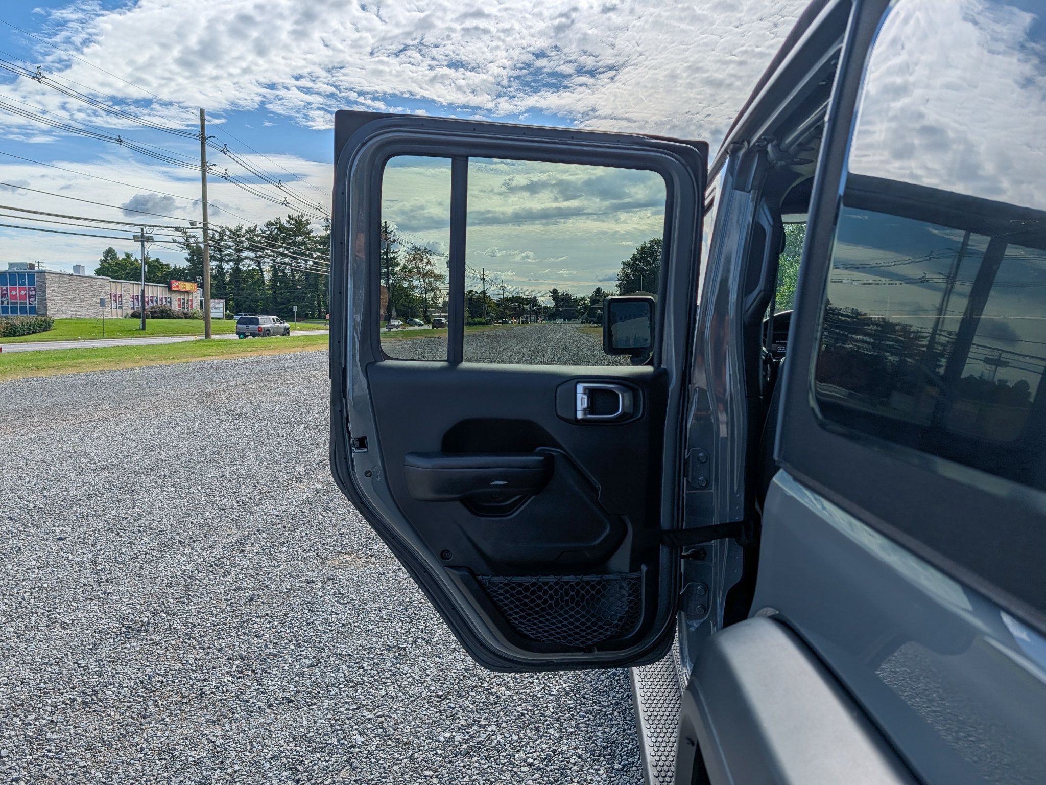 Used 2019 Jeep Wrangler Unlimited Sport S AWD/4WD image 13