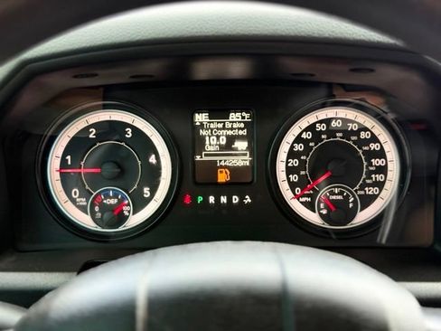 Used 2018 RAM 2500 Tradesman w/ Chrome Appearance Group AWD/4WD image 29