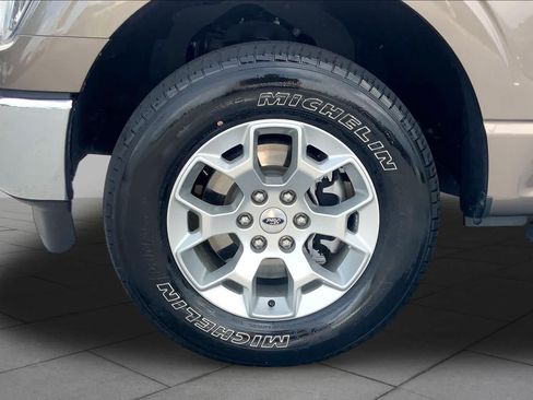 Used 2021 Ford F150 XLT AWD/4WD image 11
