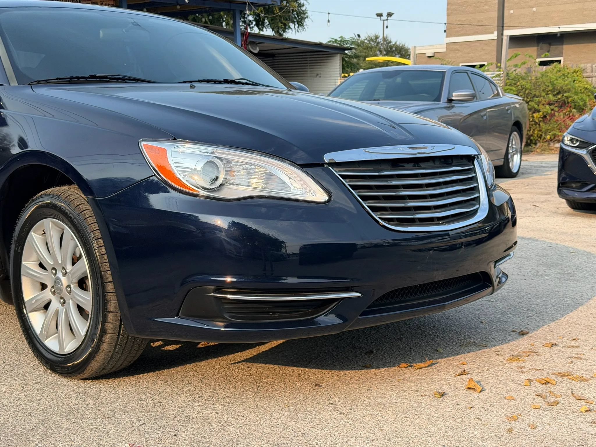 Used 2012 Chrysler 200 Touring FWD image 7