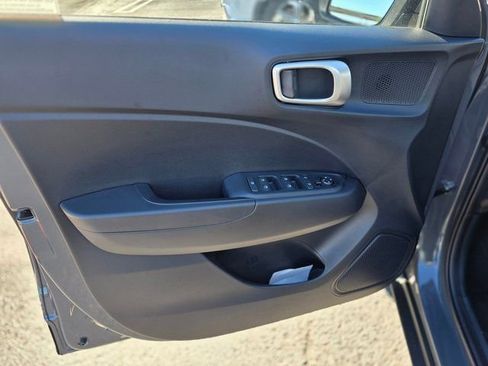 New 2026 Hyundai Venue SE image 17