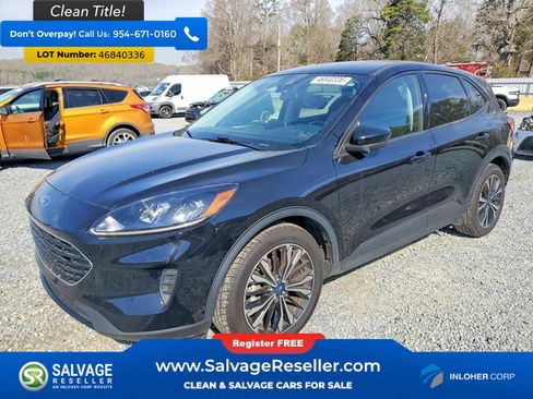 Used 2022 Ford Escape SE w/ SE Sport Appearance Package image 1