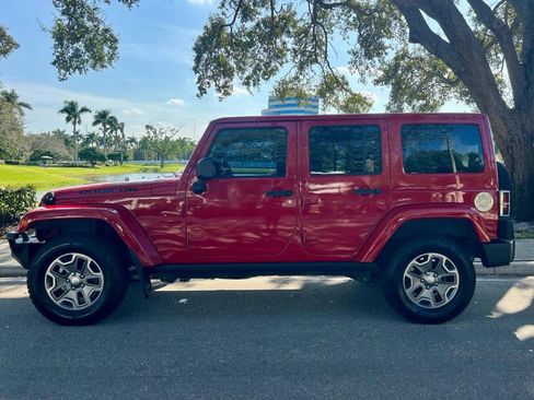Used 2017 Jeep Wrangler Unlimited Rubicon w/ Connectivity Group image 7