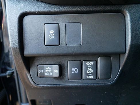 Used 2023 Toyota Tacoma TRD Sport w/ Technology Package image 16