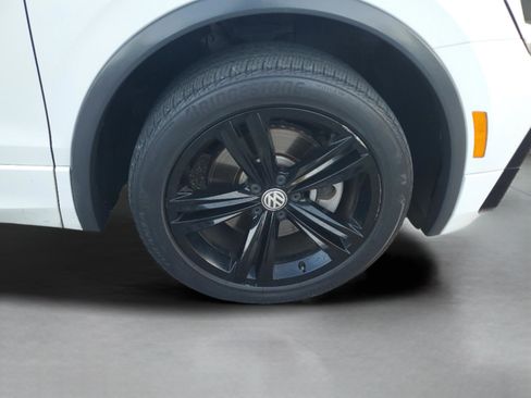 Used 2019 Volkswagen Tiguan S FWD image 30