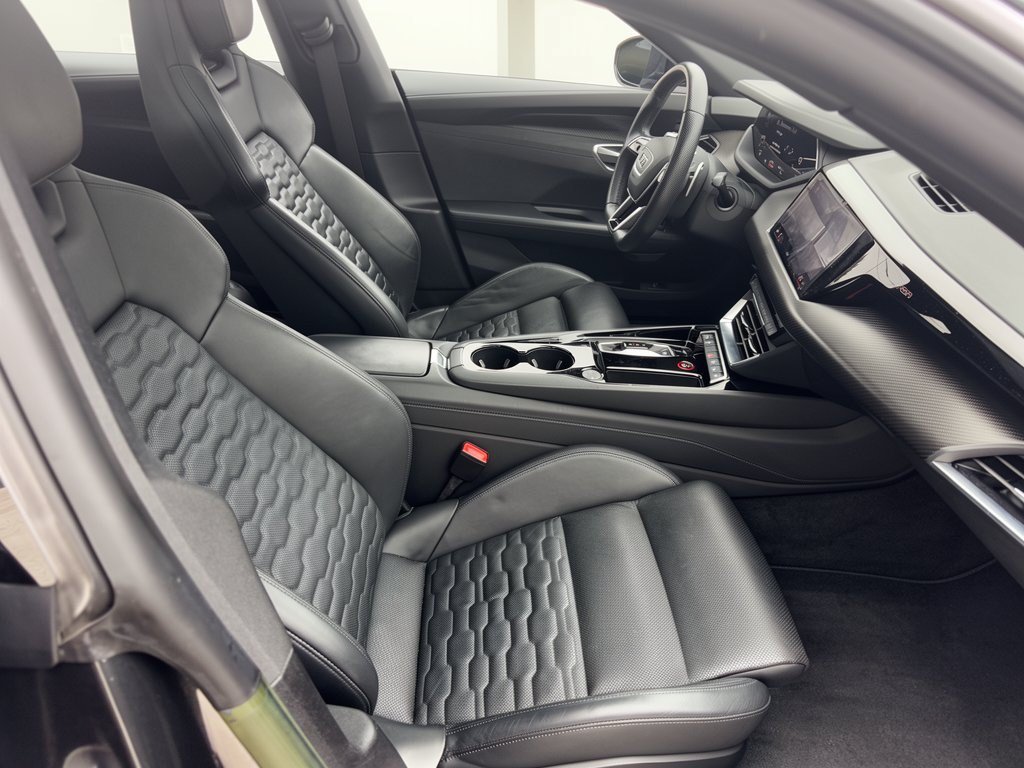 Used 2022 Audi e-tron GT Prestige w/ Prestige Package AWD/4WD image 30