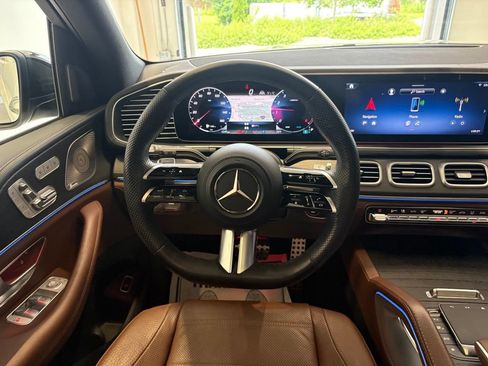 Used 2024 Mercedes-Benz GLS 450 4MATIC image 31