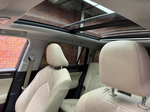 Used 2021 Toyota Highlander Platinum image 17