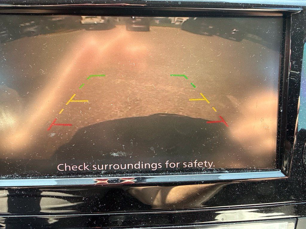 Used 2018 Nissan Rogue SV FWD image 8
