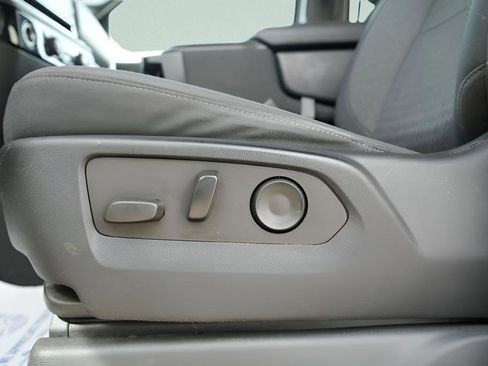 Used 2022 Chevrolet Silverado 1500 LT image 24