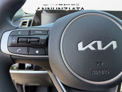 New 2025 Kia Sportage LX image 25