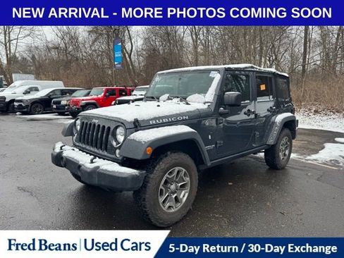 Used 2017 Jeep Wrangler Unlimited Rubicon w/ Cold Weather Group image 6