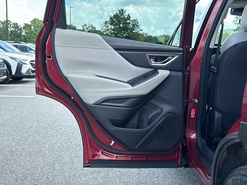 Certified 2023 Subaru Forester Premium AWD/4WD image 24