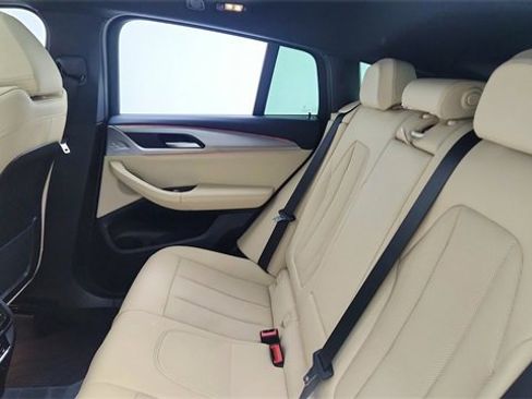 Used 2025 BMW X4 xDrive30i image 30