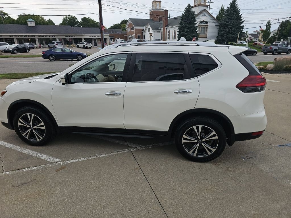 Used 2020 Nissan Rogue SV w/ Sun & Sound Touring Package AWD/4WD image 13