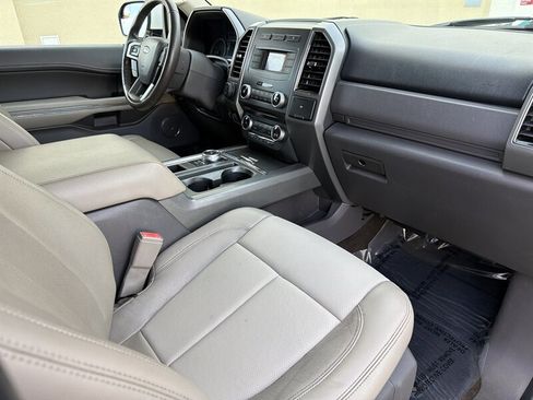 Used 2018 Ford Expedition Max XLT image 18