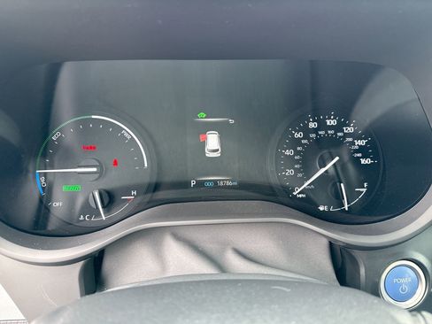 Certified 2024 Toyota Sienna XSE image 10