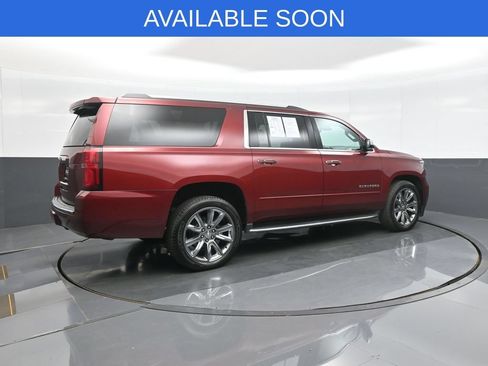Used 2018 Chevrolet Suburban Premier AWD/4WD image 7