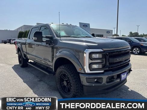 New 2026 Ford F250 Lariat w/ Black Appearance Package AWD/4WD image 1