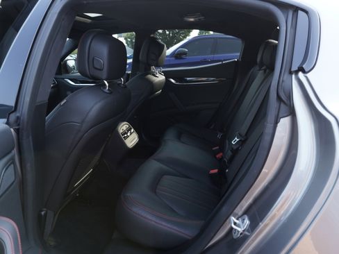 Used 2022 Maserati Ghibli Modena image 28