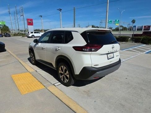 Used 2023 Nissan Rogue SV image 7