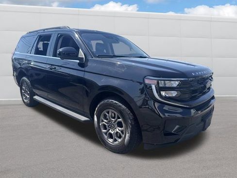 Used 2025 Ford Expedition Active AWD/4WD image 13