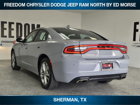 Certified 2022 Dodge Charger SXT w/ Navigation & Travel Group image 4