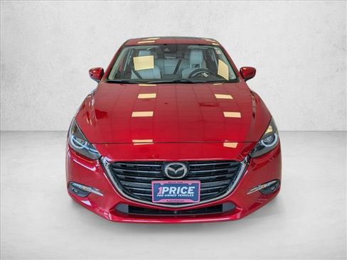 Used 2018 MAZDA MAZDA3 Grand Touring image 2