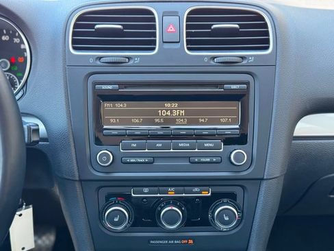 Used 2013 Volkswagen Golf 4-Door FWD image 31