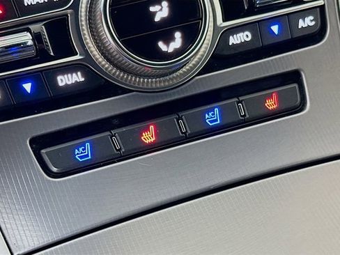 Used 2017 Lincoln MKZ Reserve image 21