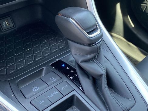 Certified 2025 Toyota RAV4 XLE Premium FWD image 10