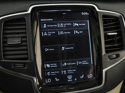 Used 2017 Volvo XC90 T6 Momentum w/ Vision Package image 33